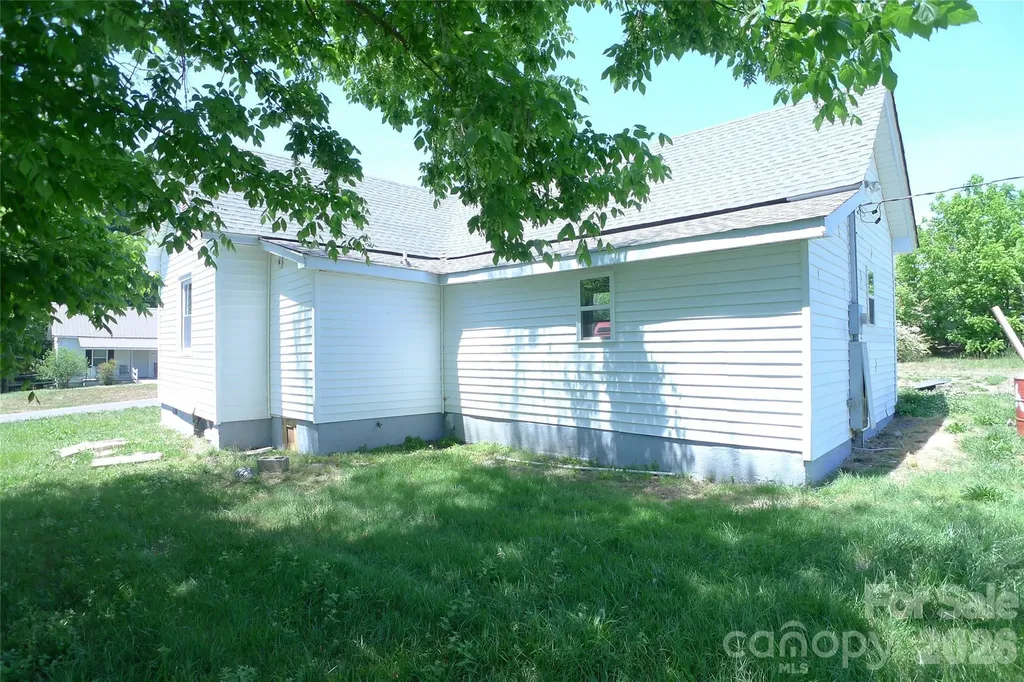 221 Duke Street Cooleemee NC 27014