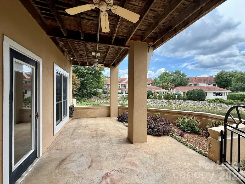 18009 Kings Point Drive Cornelius NC 28031