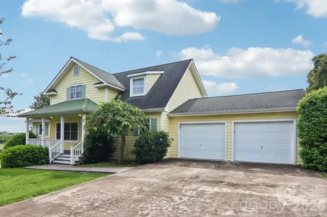 20 Amber Drive Horse Shoe NC 28742