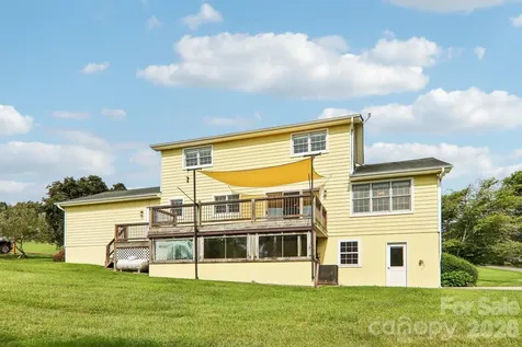 20 Amber Drive Horse Shoe NC 28742