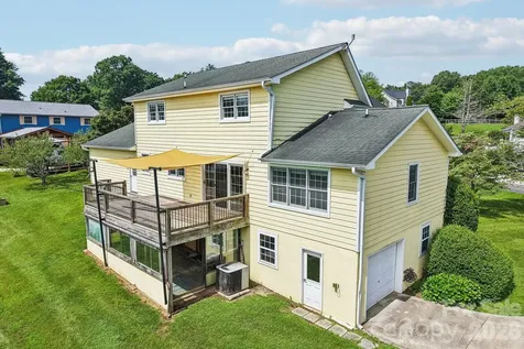 20 Amber Drive Horse Shoe NC 28742