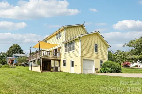 20 Amber Drive Horse Shoe NC 28742