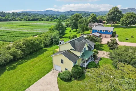 20 Amber Drive Horse Shoe NC 28742