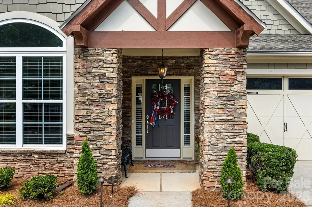 8621 Sequoia Grove Lane Charlotte NC 28214