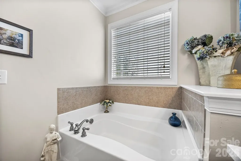 8621 Sequoia Grove Lane Charlotte NC 28214