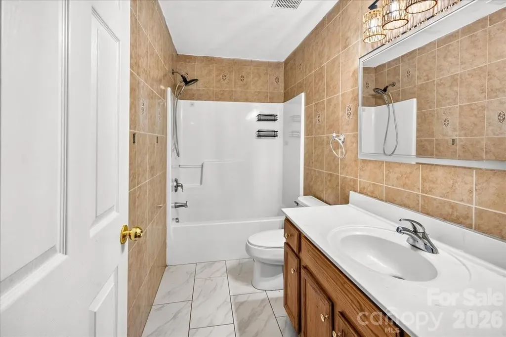 6410 Castlewynd Court Charlotte NC 28212
