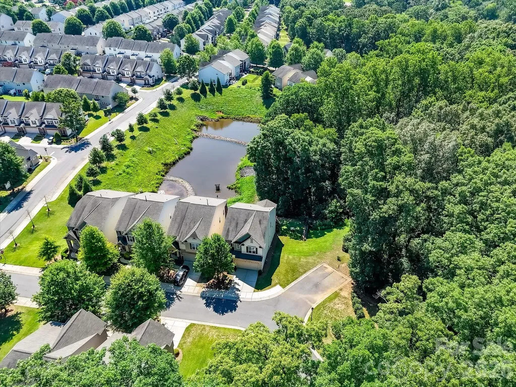 1806 Sunchaser Lane Charlotte NC 28210
