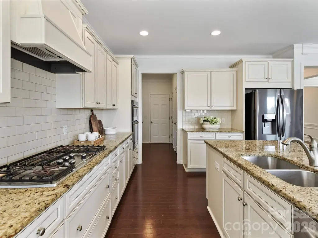 1806 Sunchaser Lane Charlotte NC 28210