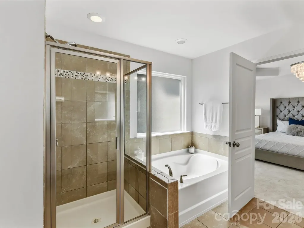 1806 Sunchaser Lane Charlotte NC 28210