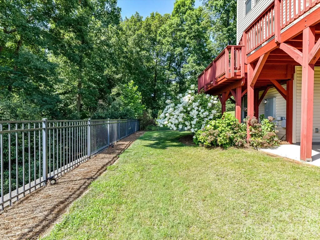 1806 Sunchaser Lane Charlotte NC 28210