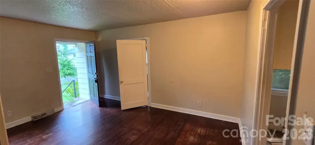 2216 Yadkin Avenue Charlotte NC 28205