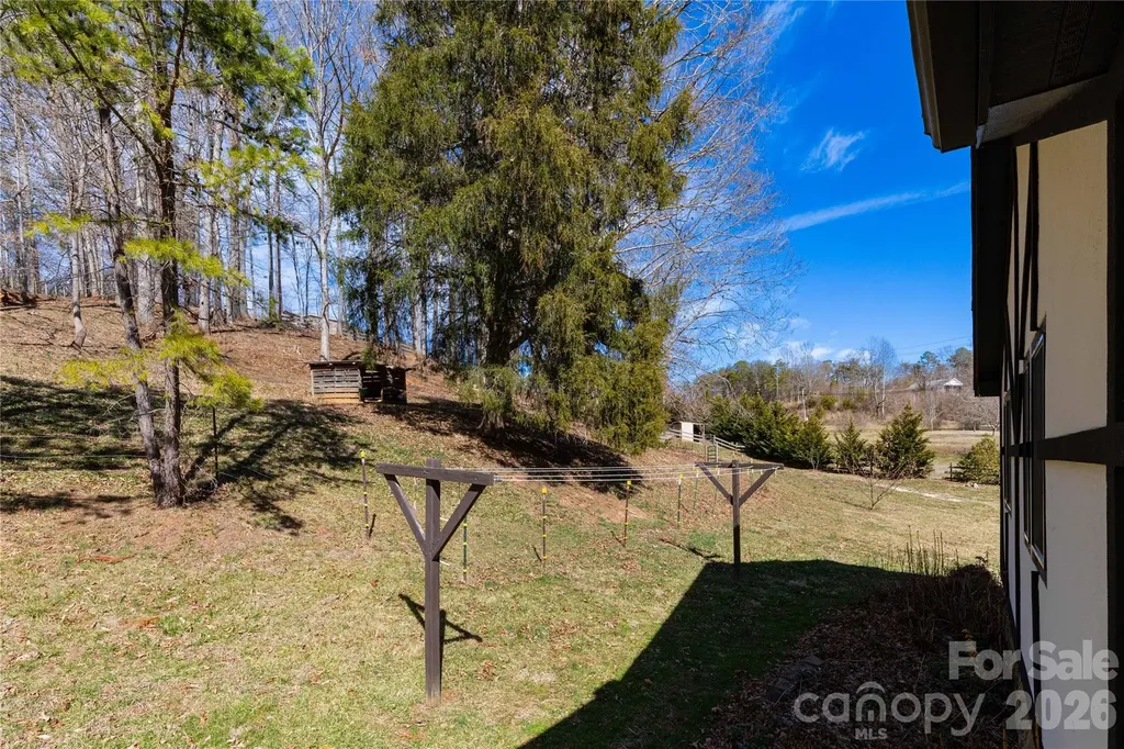 5 Northlake Drive Weaverville NC 28787