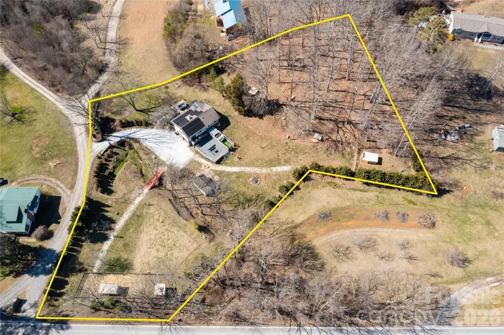 5 Northlake Drive Weaverville NC 28787