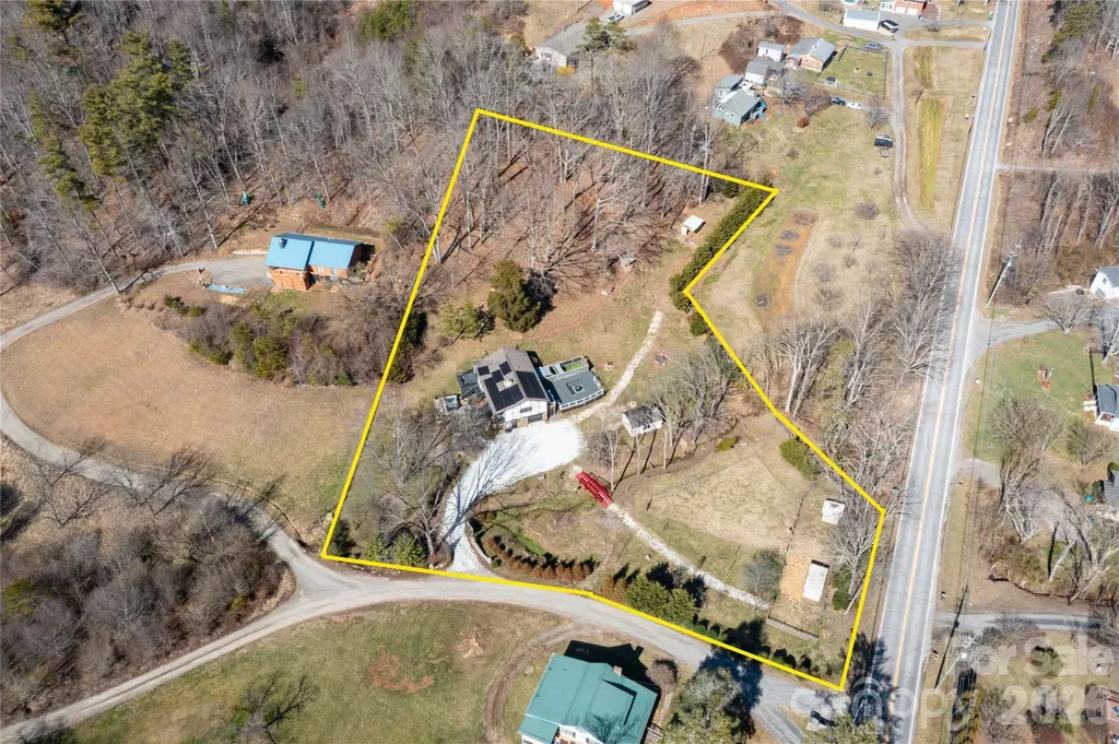 5 Northlake Drive Weaverville NC 28787