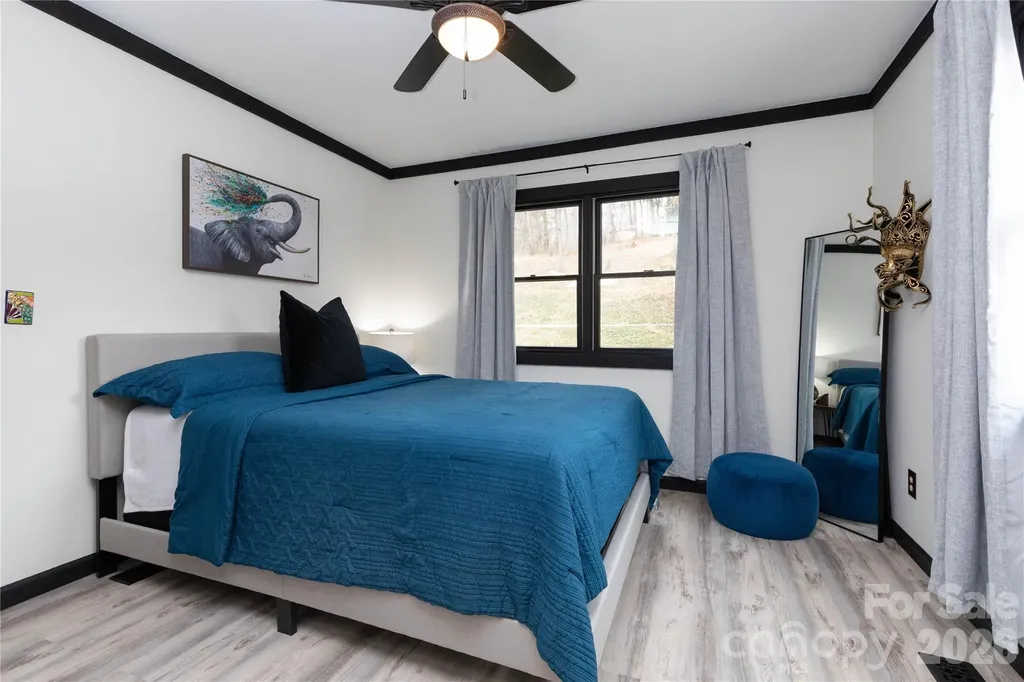 5 Northlake Drive Weaverville NC 28787