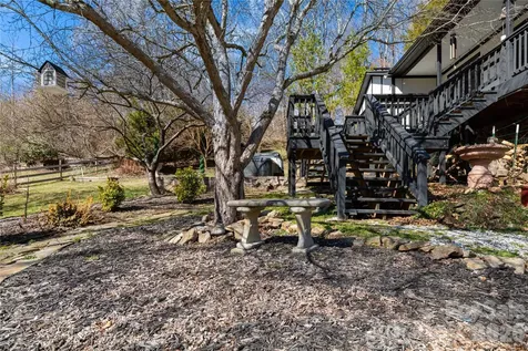 5 Northlake Drive Weaverville NC 28787