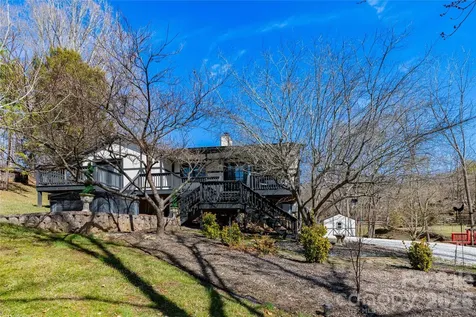 5 Northlake Drive Weaverville NC 28787