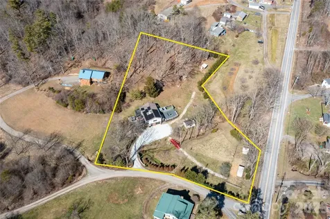5 Northlake Drive Weaverville NC 28787
