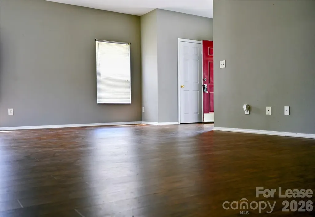 7404 Loyalist Street Charlotte NC 28216