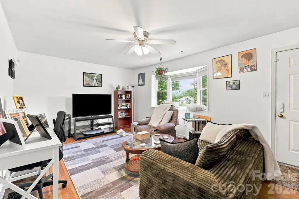 376 School Road E Asheville NC 28803