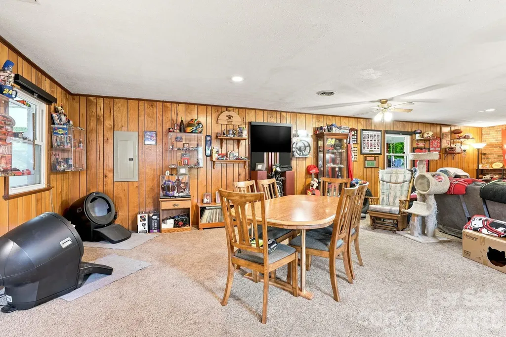 376 School Road E Asheville NC 28803