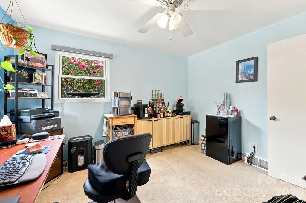 376 School Road E Asheville NC 28803