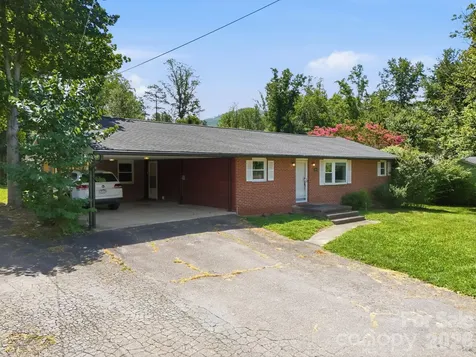 376 School Road E Asheville NC 28803