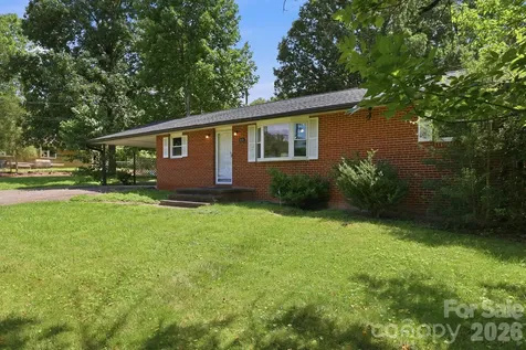 376 School Road E Asheville NC 28803