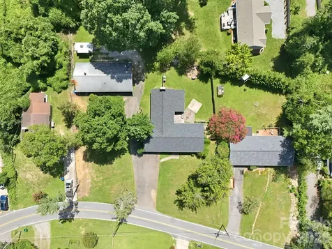 376 School Road E Asheville NC 28803