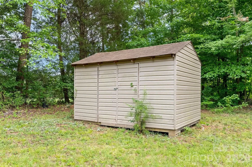 3533 Amity Hill Road Statesville NC 28677