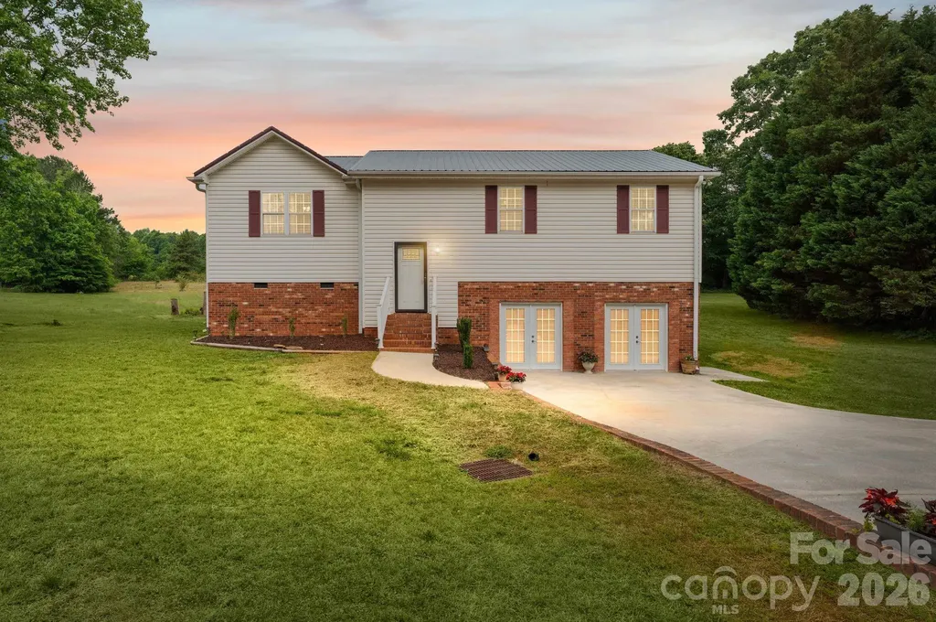 1833 Helmstetler Road Lexington NC 27295