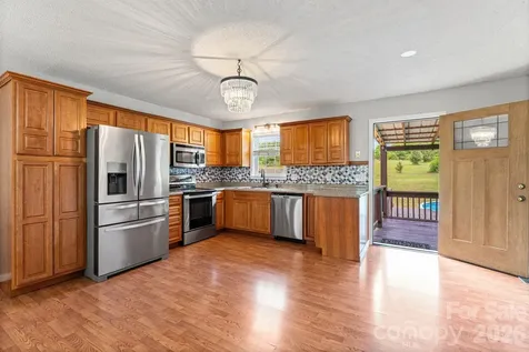 1833 Helmstetler Road Lexington NC 27295