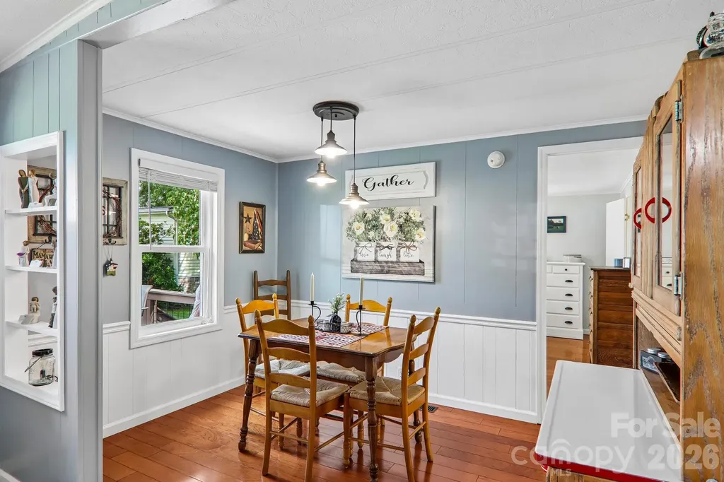 305 Meadowbrook Court Hendersonville NC 28792