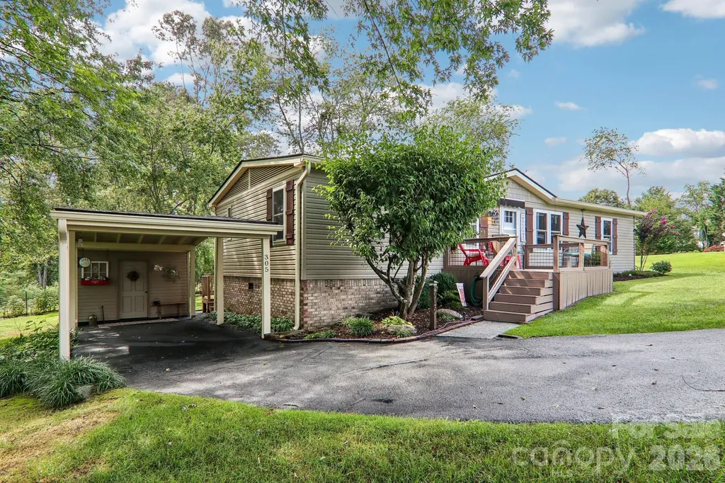 305 Meadowbrook Court Hendersonville NC 28792