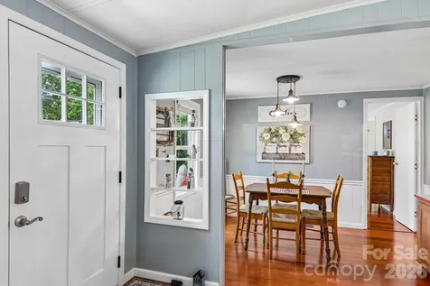 305 Meadowbrook Court Hendersonville NC 28792