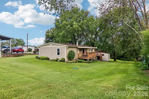 305 Meadowbrook Court Hendersonville NC 28792