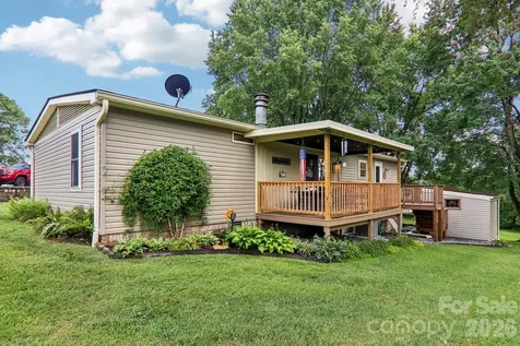 305 Meadowbrook Court Hendersonville NC 28792