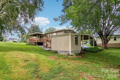305 Meadowbrook Court Hendersonville NC 28792