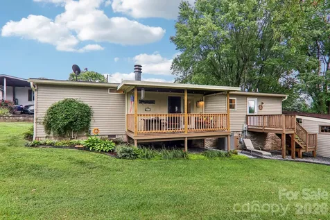 305 Meadowbrook Court Hendersonville NC 28792