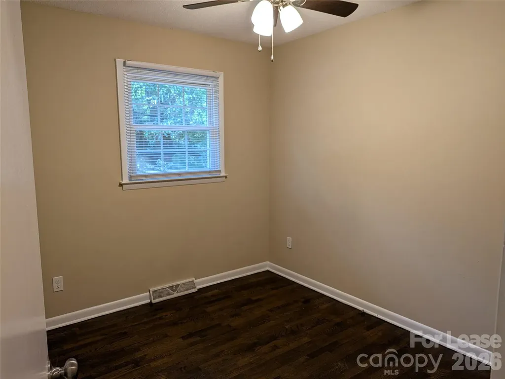 362 Cabarrus Avenue Mooresville NC 28115