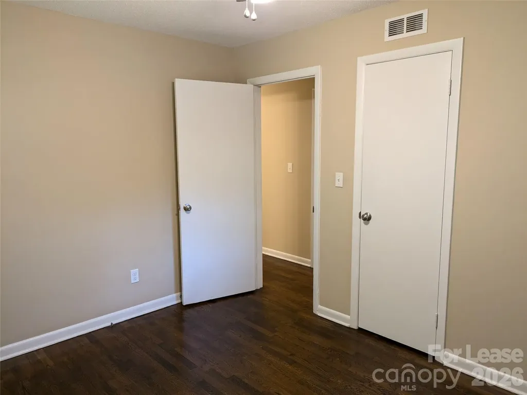 362 Cabarrus Avenue Mooresville NC 28115