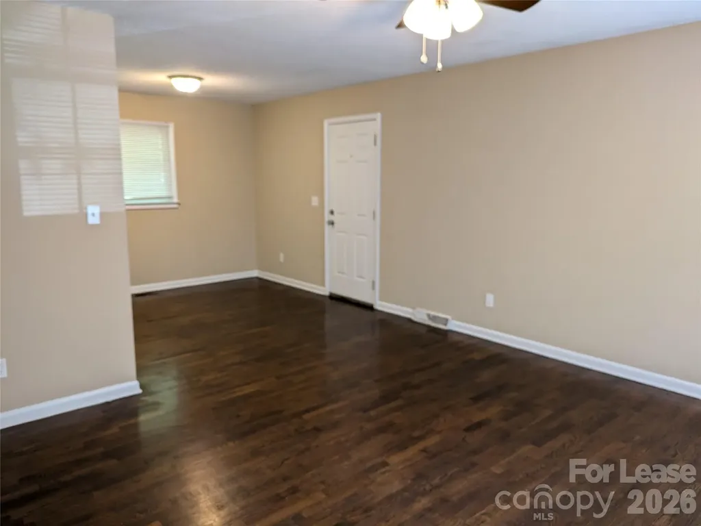 362 Cabarrus Avenue Mooresville NC 28115