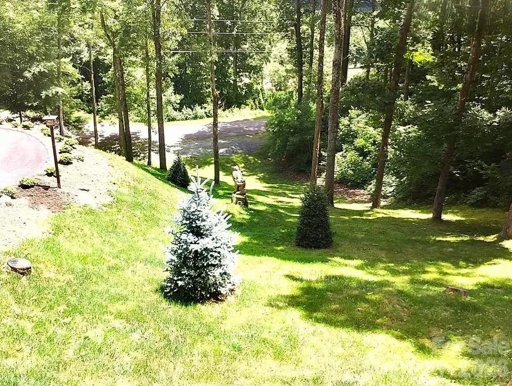 811 Hemlock Drive Newland NC 28657