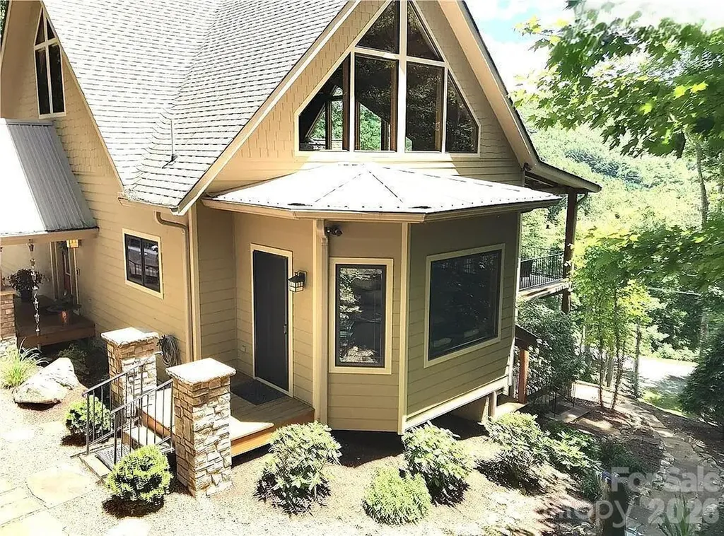 811 Hemlock Drive Newland NC 28657