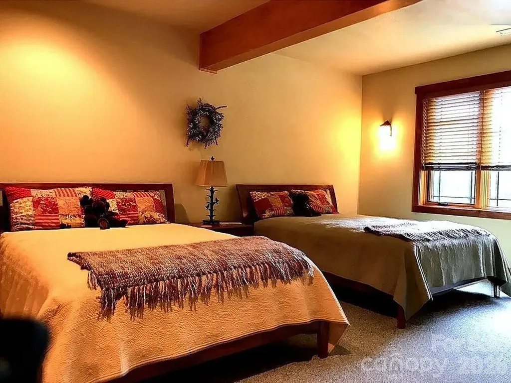 811 Hemlock Drive Newland NC 28657