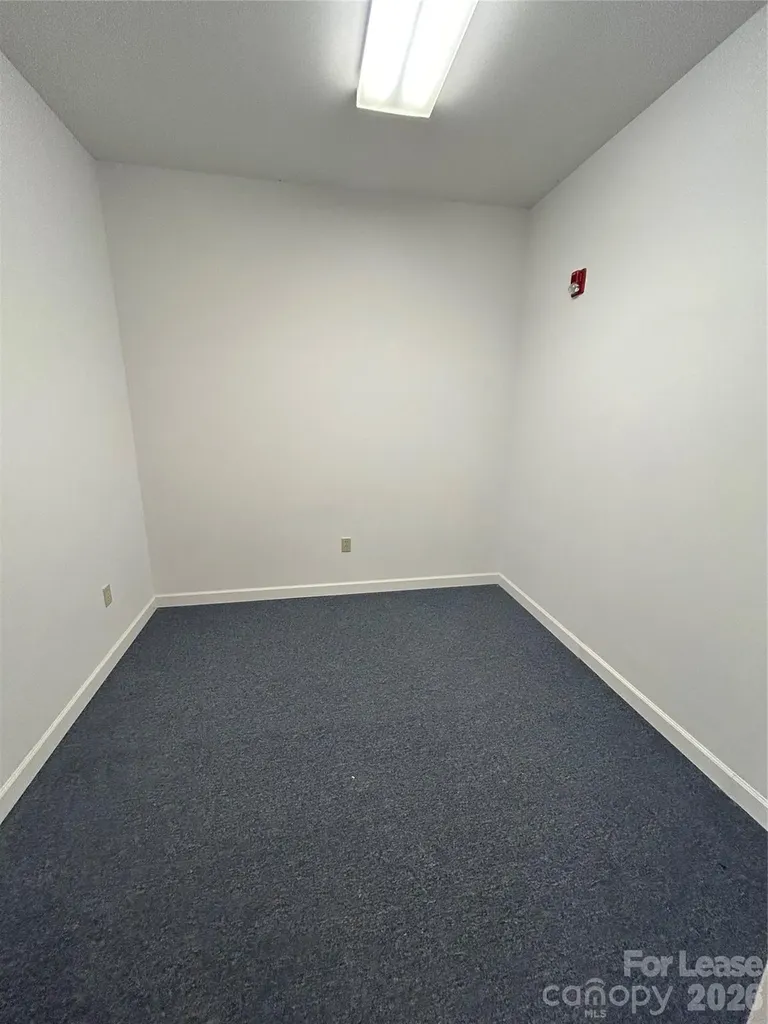 1936 16th Street NE Hickory NC 28601