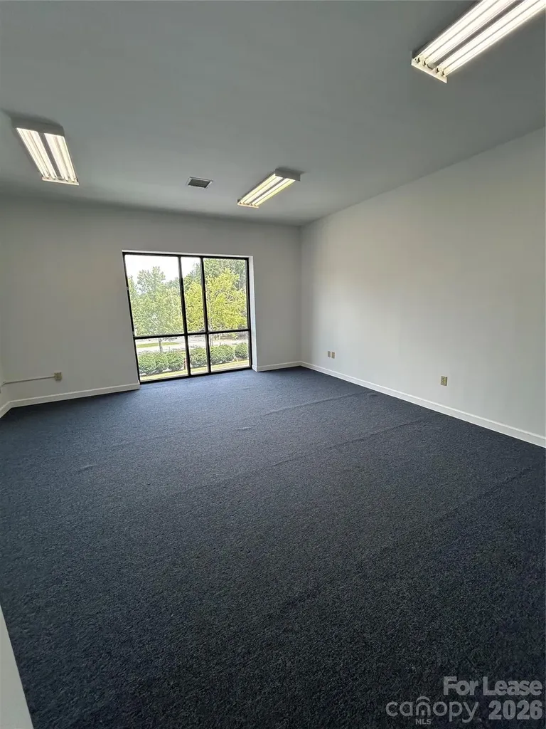 1936 16th Street NE Hickory NC 28601