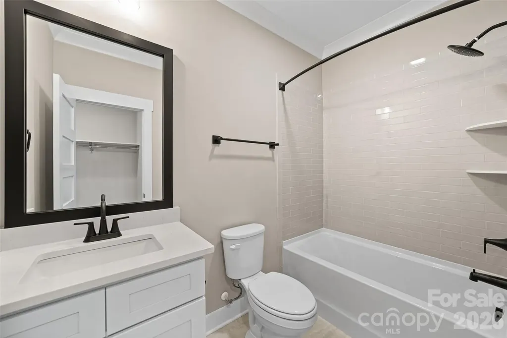 3973 Valley View Circle Clemmons NC 27012