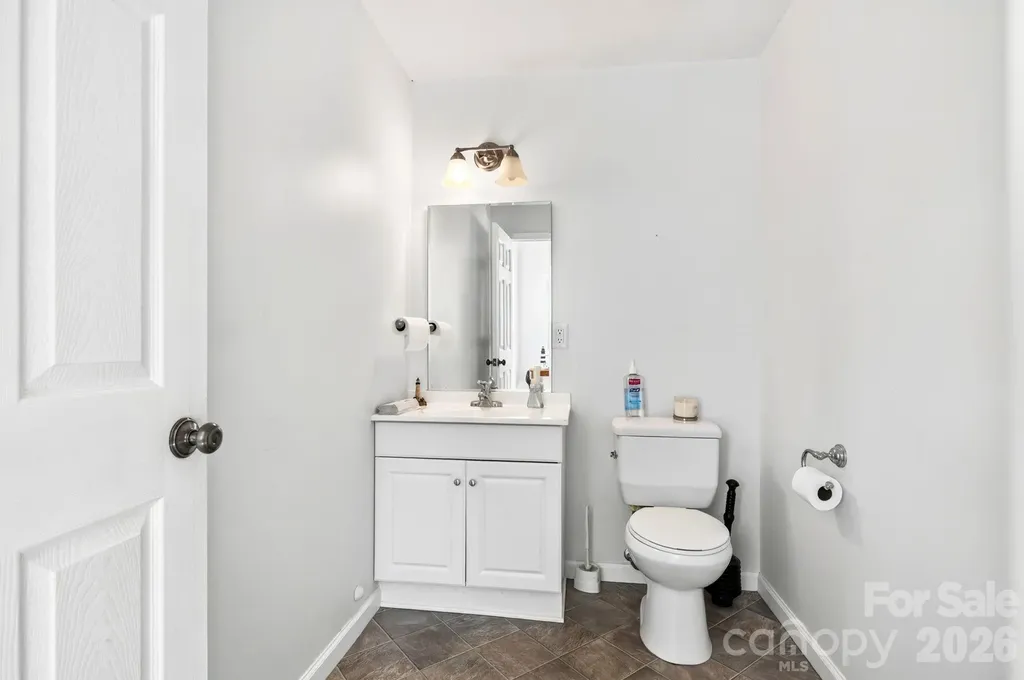 475 Deaverview Road Asheville NC 28806
