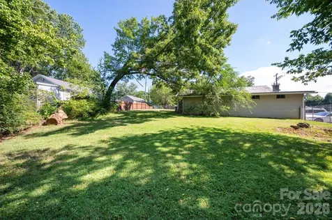 475 Deaverview Road Asheville NC 28806